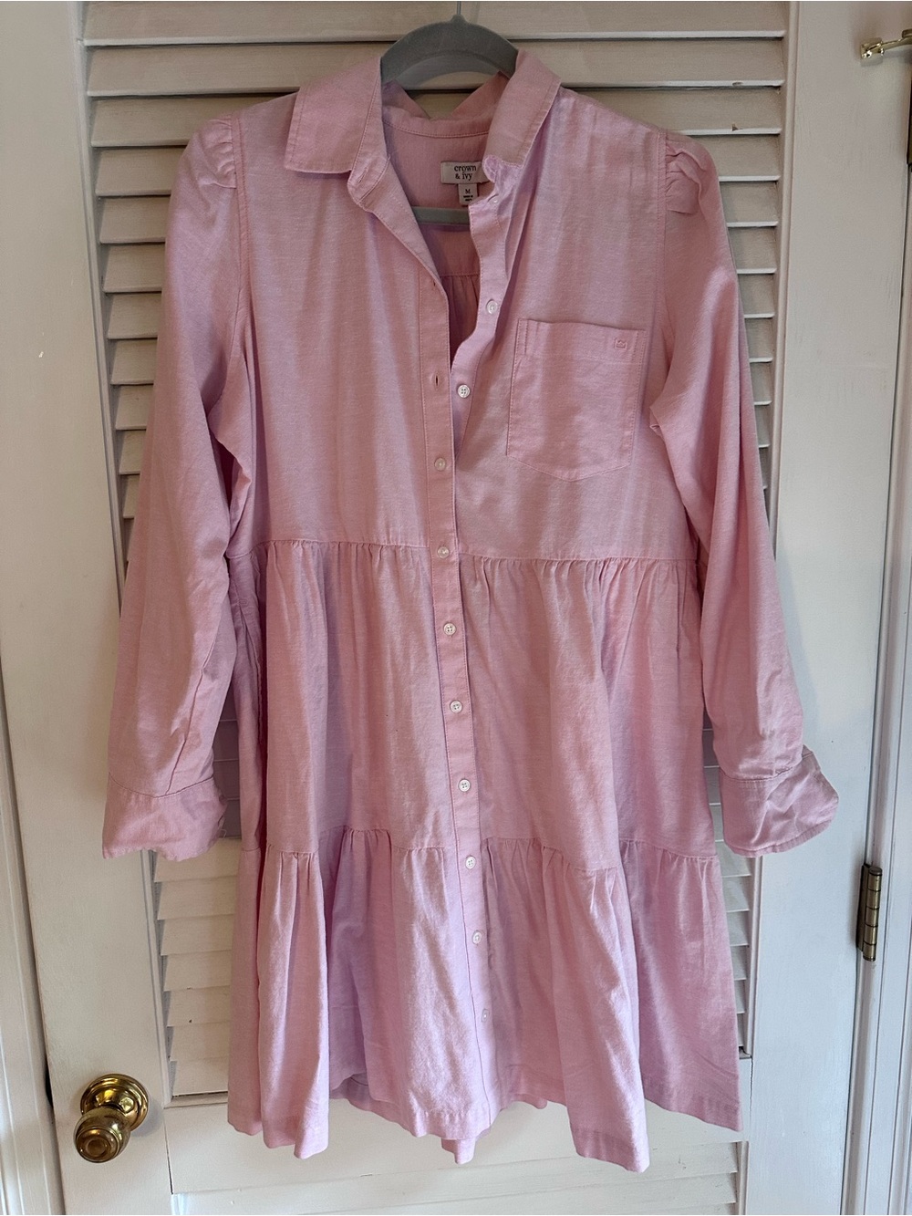 crown & ivy Soft Pink Long Sleeve Tiered Button-Front Dress